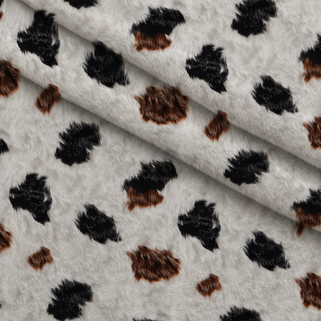 Calico Patches Pattern 16 Minky Fabric — plush minky folded close-up preview (mv-minky-v1:lying)